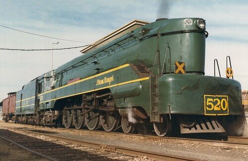 520_class_loco-South_Australia-1984.jpg.caee8764be03222fd83d6608767cac24.jpg