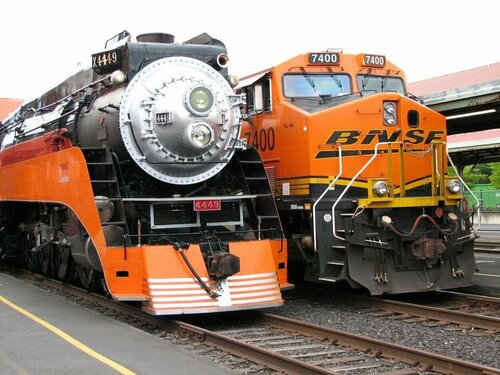 844steamtrain_diesel_steam_powered_locomotive_railroad_railway_public-945113.jpg!d.thumb.jpg.c2808a4b8afec3d7d27f1a0d08902732.jpg