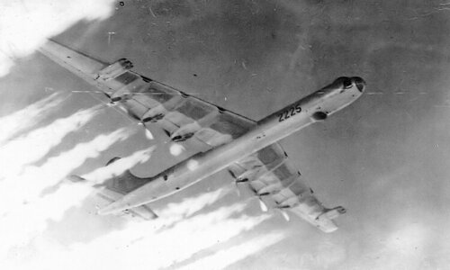 11th_Bombardment_Wing_Convair_B-36J-5-CF_Peacemaker_52-2225.jpg