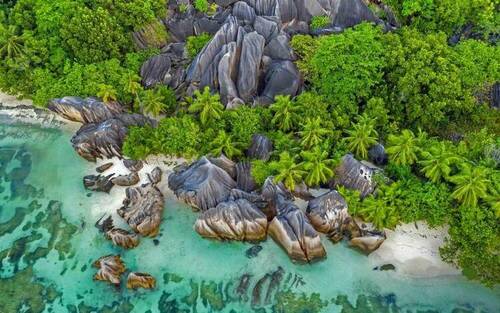Anse Source d'Argent Beach, La Digue Island, Seychelles.jpg