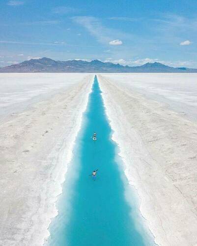 Utah - Blue Canal - Bonneville Salt Flats - Brine Canals Used For Industrial Potash:Mineral Extraction Purposes - Not Illegal On Public Lands - BLM Warnings.jpg